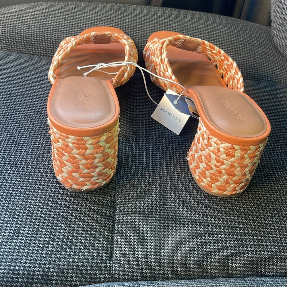 Universal Thread Rachel Sandals - Picture 3 of 5